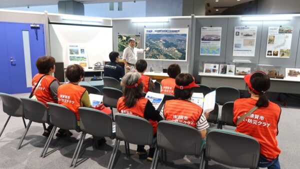 横須賀市「坂本防火・防災クラブ」によるYRP無線歴史展示室見学会